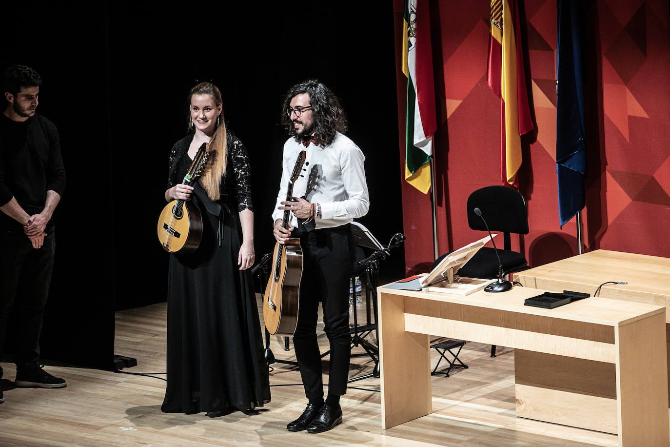 Pablo Sáinz-Villegas, investido Doctor Honoris Causa de la UR