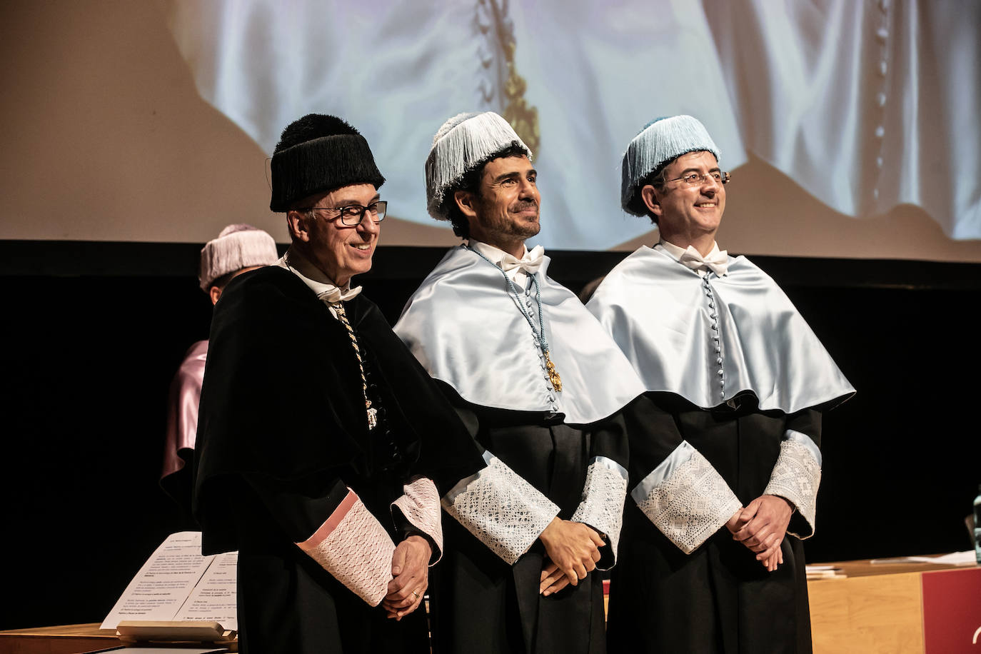 Pablo Sáinz-Villegas, investido Doctor Honoris Causa de la UR