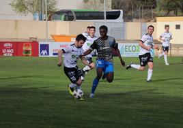 Lacruz, en un lance en el último partido en casa ante el Alavés B.