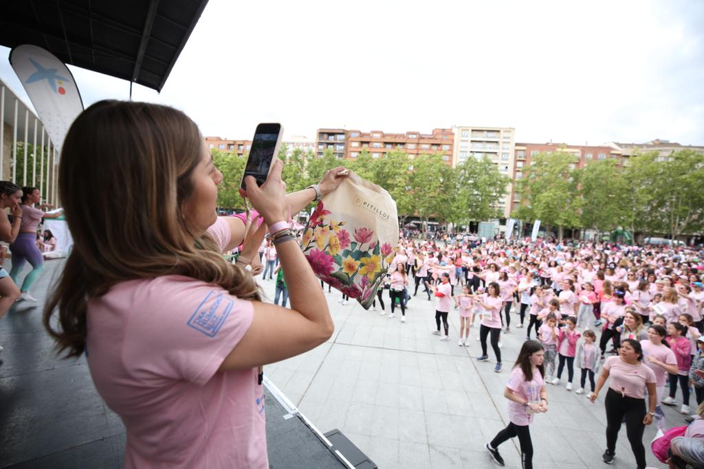 Clase de zumba tras la Carrera de la Mujer de Logroño