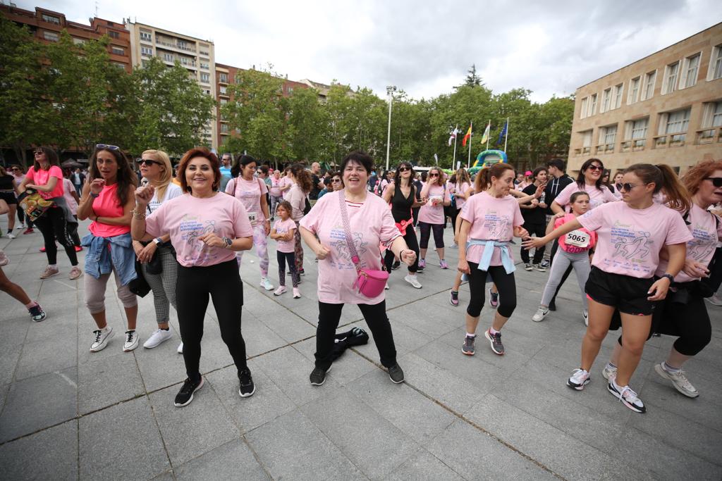 Clase de zumba tras la Carrera de la Mujer de Logroño