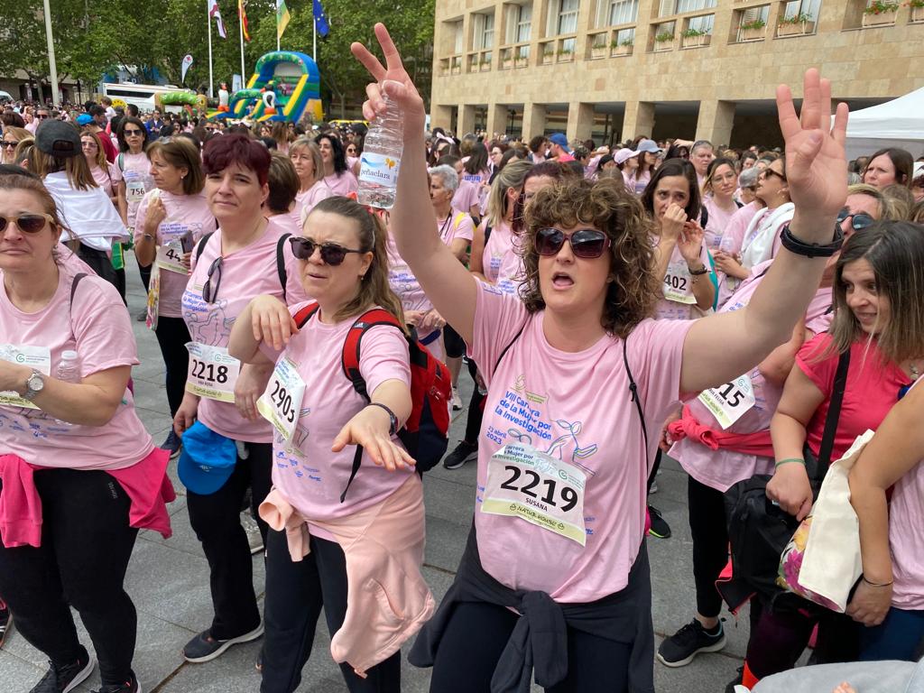 Clase de zumba tras la Carrera de la Mujer de Logroño