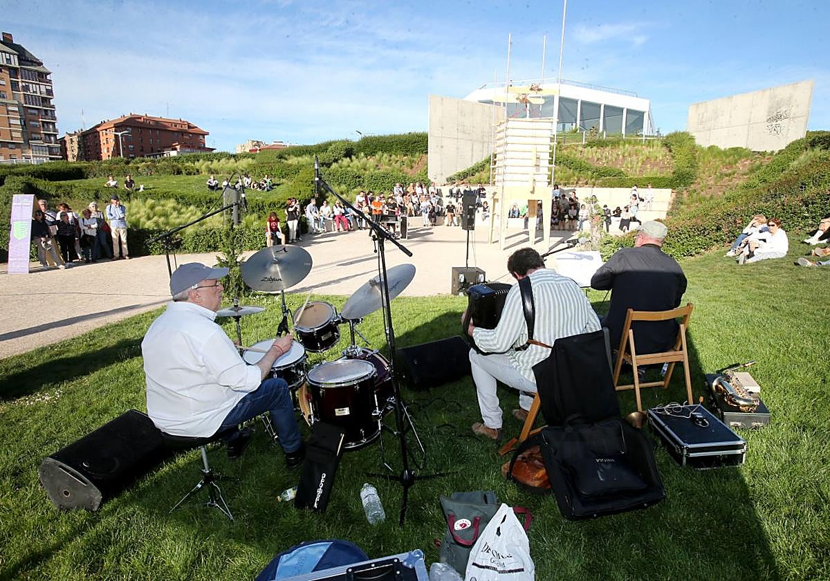 Concéntrico, de concierto con el Trío del Pozo