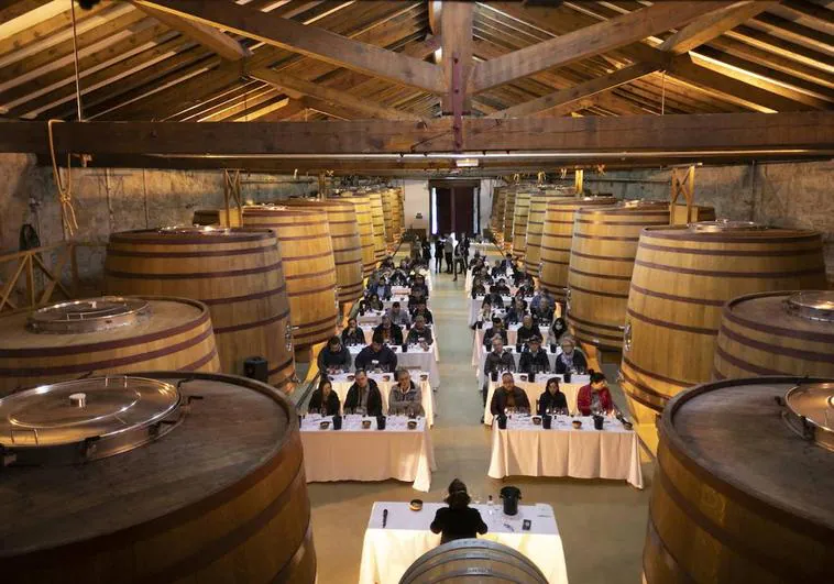Las bodegas riojanas acumulan millones de litros en sus depósitos después de la caída de ventas de vino de los últimos años en la Denominación Rioja.