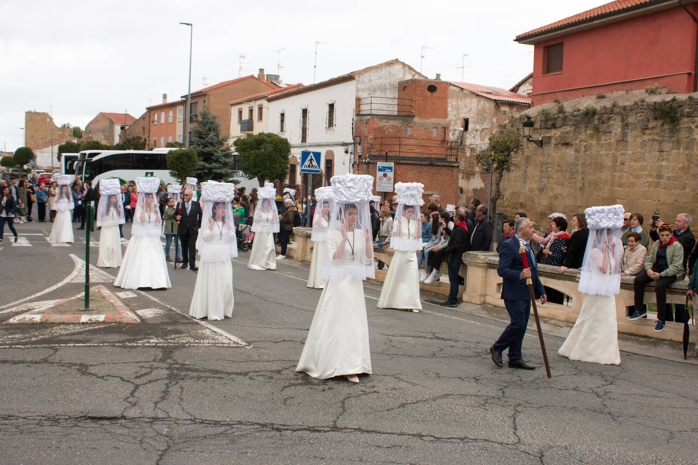 La procesión de las doncellas en Santo Domingo