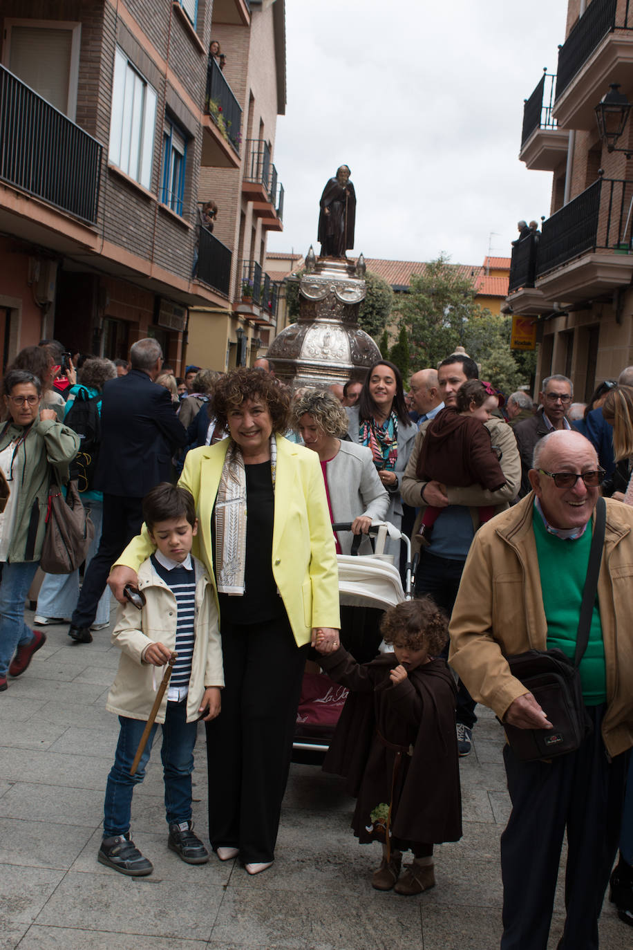 Santo Domingo se vuelca con su patrón