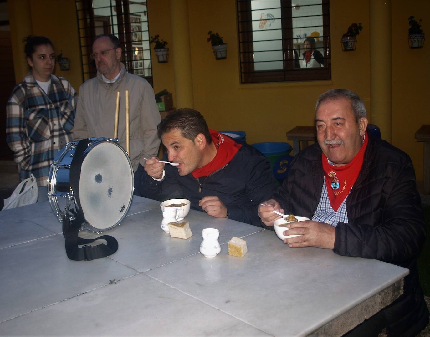 Santo Domingo se vuelca con su patrón