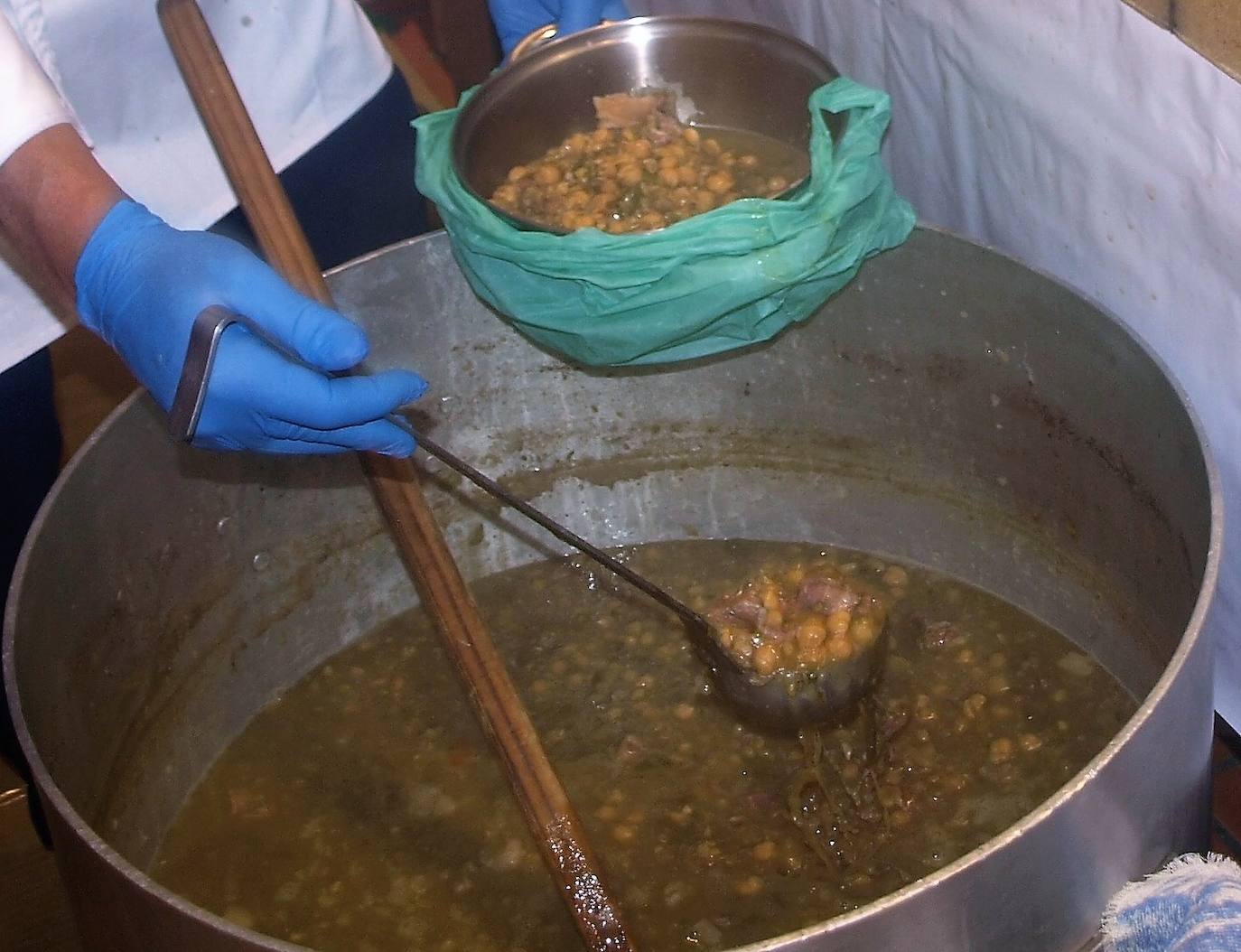 Santo Domingo se vuelca con su patrón