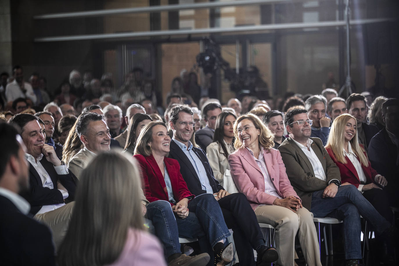 Mitin de Feijóo en Riojafórum