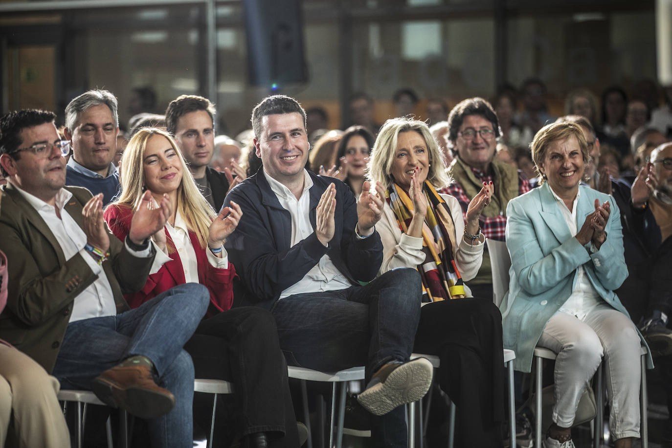 Mitin de Feijóo en Riojafórum