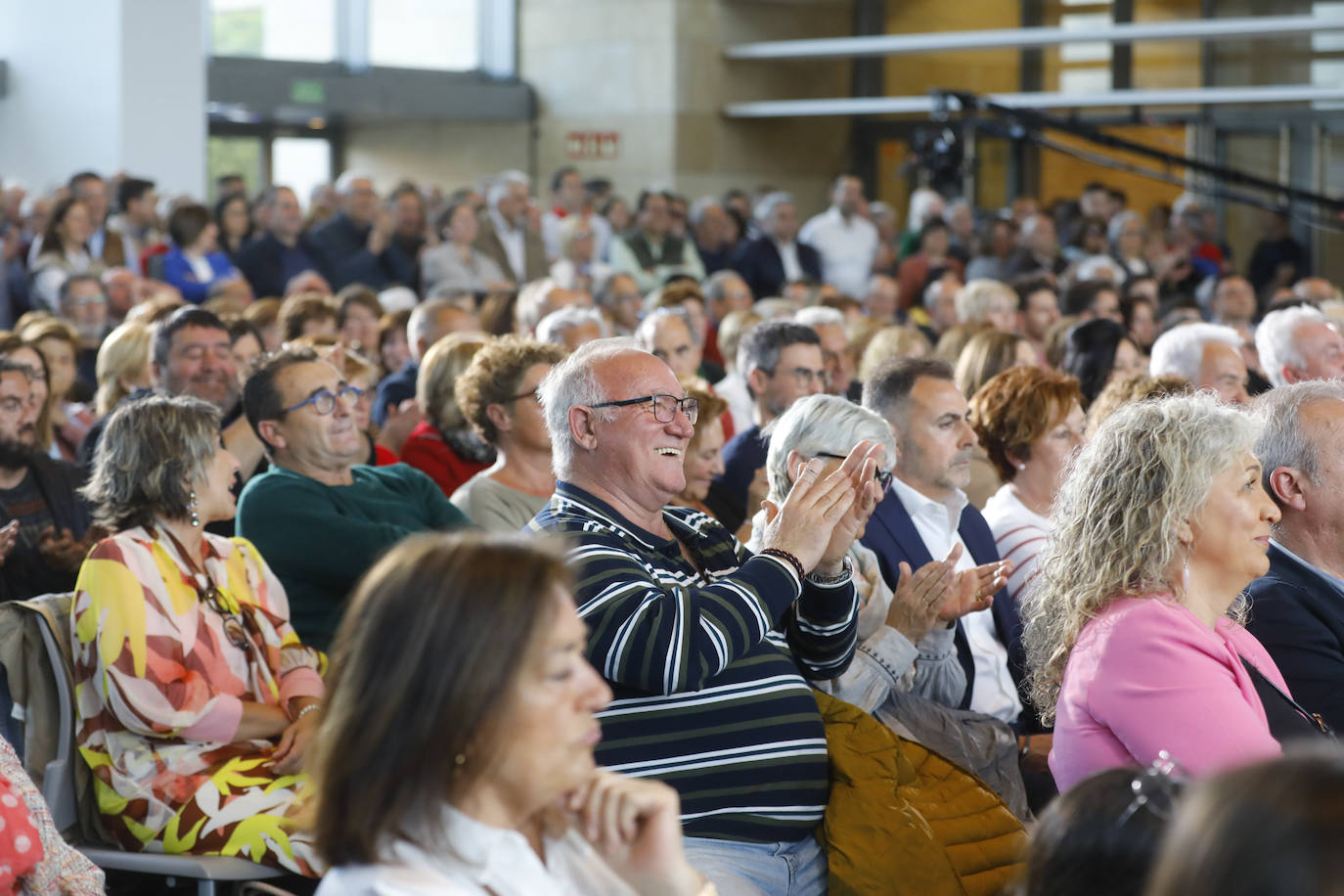 Mitin de Feijóo en Riojafórum