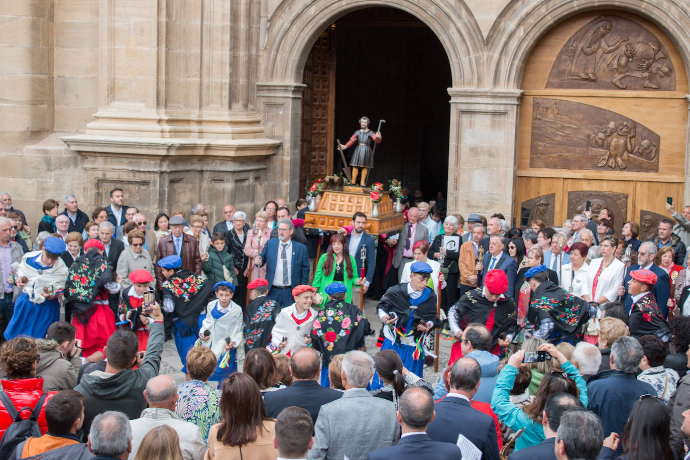 Santo Domingo entona el pobre de mí