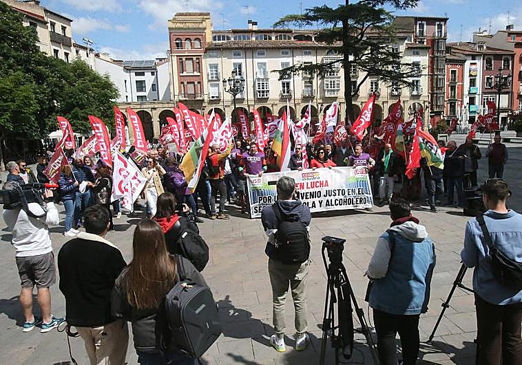 Manifestación de trabajadores del sector este jueves frente a la FER.