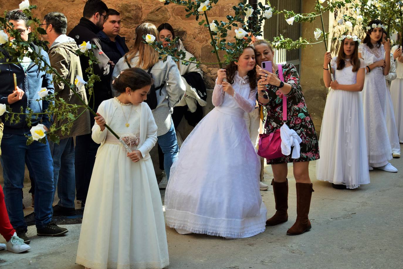 Las doncellas de Sorzano regresan a la Virgen del Roble