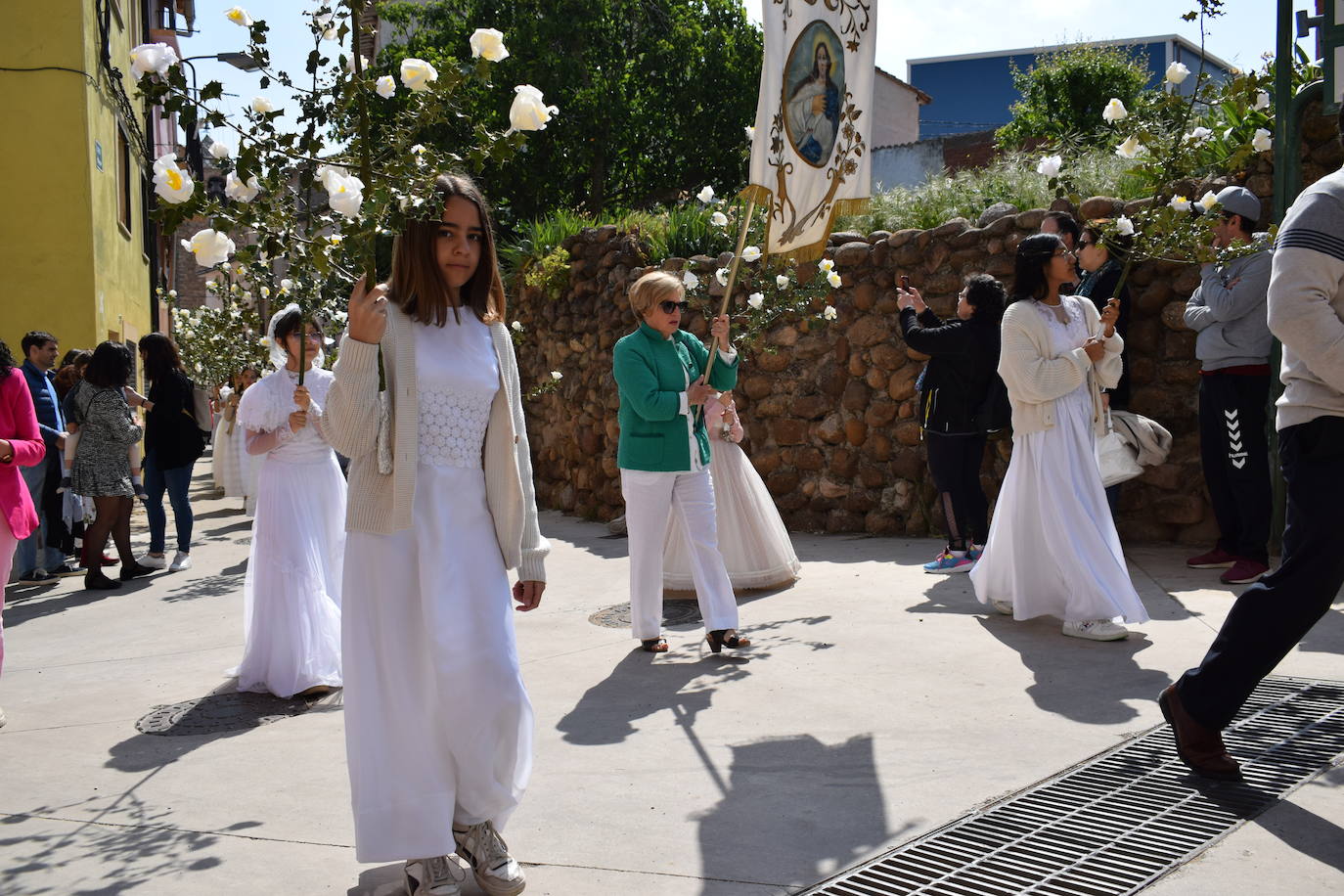 Las doncellas de Sorzano regresan a la Virgen del Roble