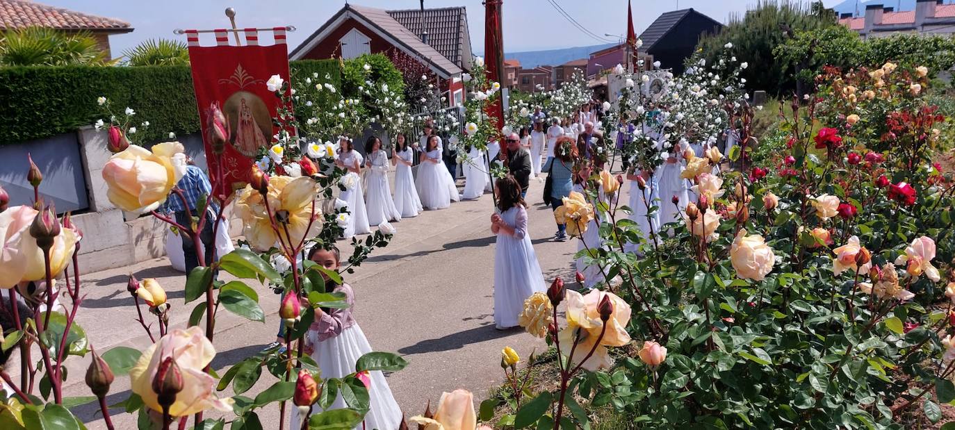 Las doncellas de Sorzano regresan a la Virgen del Roble