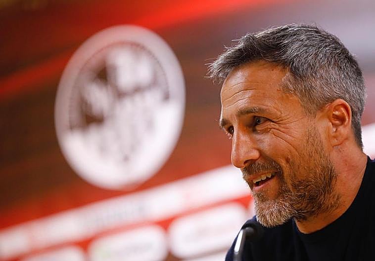 César Caneda, durante la rueda de prensa.