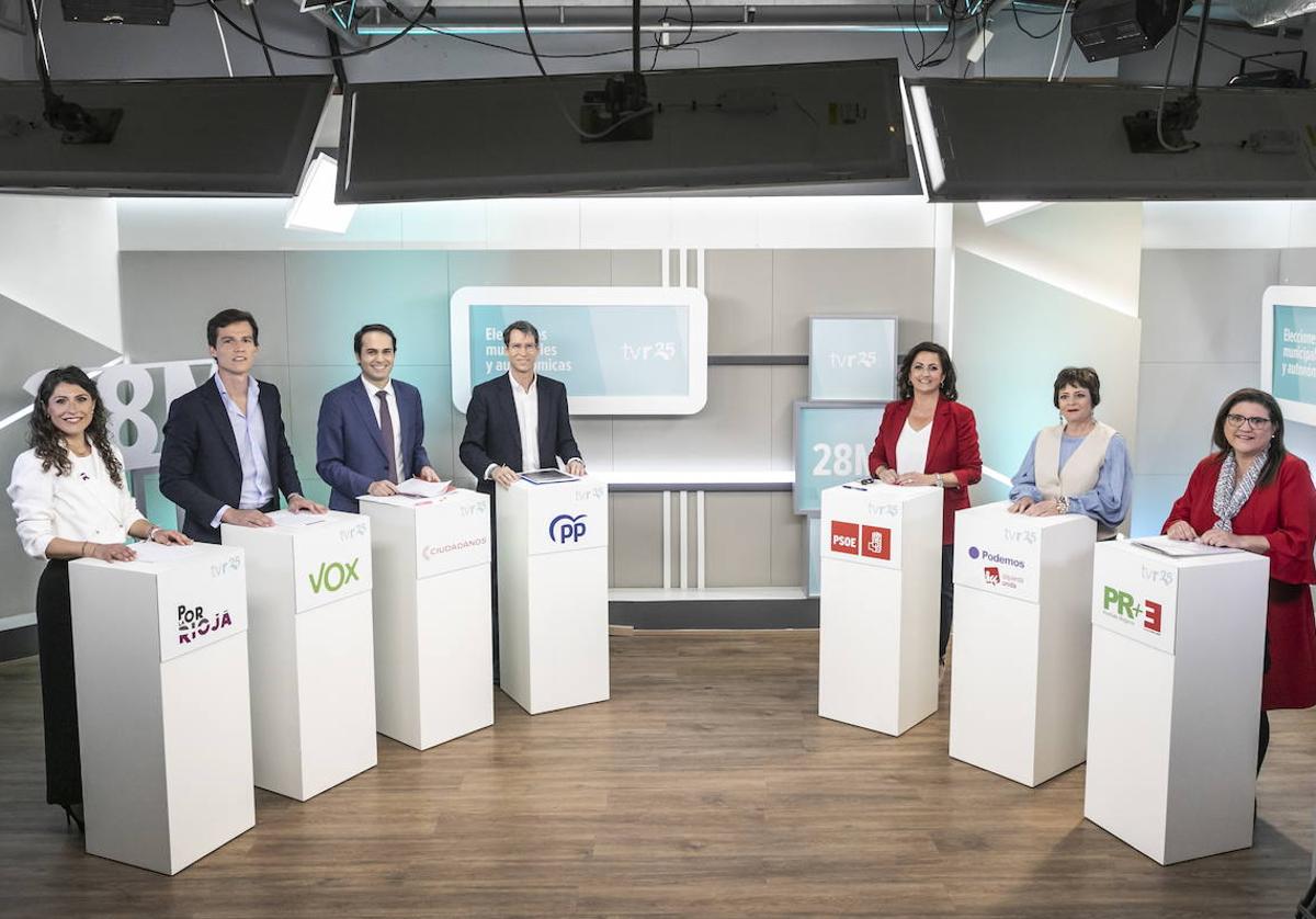 Sonsoles Soriano (Por La Rioja), Ángel Alda (Vox), Ángel Íñiguez (Ciudadanos), Gonzalo Capellán (PP), Concha Andreu (PSOE), Henar Moreno (Podemos-IU) e Inmaculada Sáenz (PR+E), durante el debate que sostuvieron en TVR.