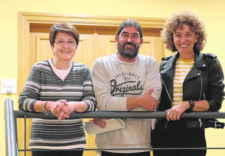 Yolanda Preciado (PP), Javier López (IU) y Yolanda Tarragona (PSOE), de los grupos que hoy tienen representación en el pleno.