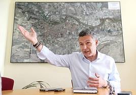 Conrado Escobar, en la sede del grupo municipal popular, al día siguiente de ganar las elecciones.