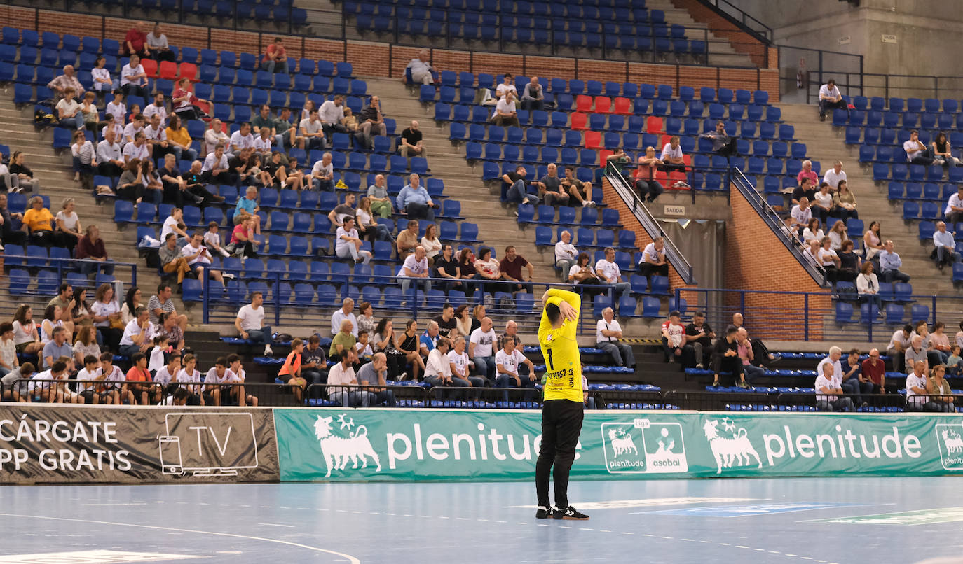 El Logroño despide la temporada con victoria y manteos