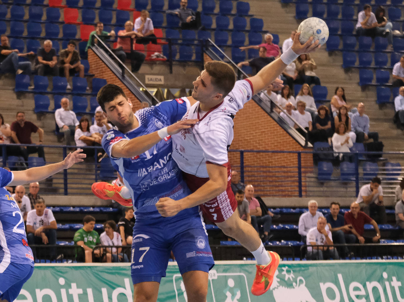 El Logroño despide la temporada con victoria y manteos