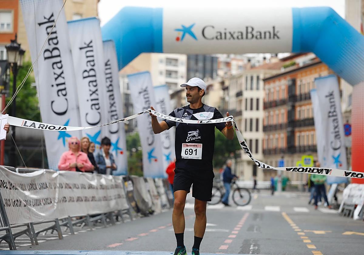 Borja Langarica, al entrar en la meta.