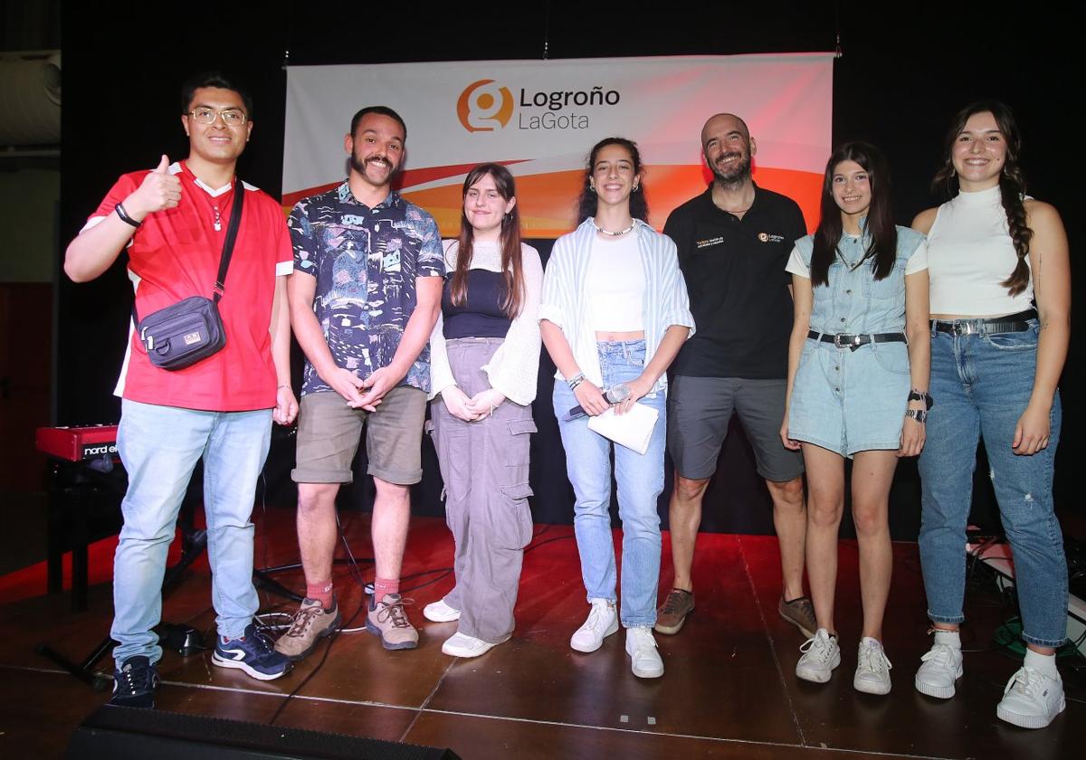 Participantes en la primera jornada del Open Mic, ayer en el escenario de La Gota.