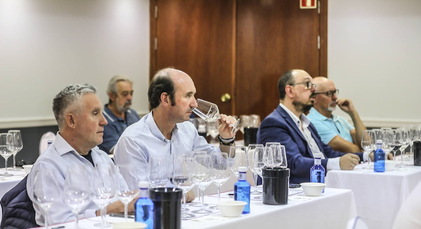 Las imágenes de la cata de Martínez Lacuesta