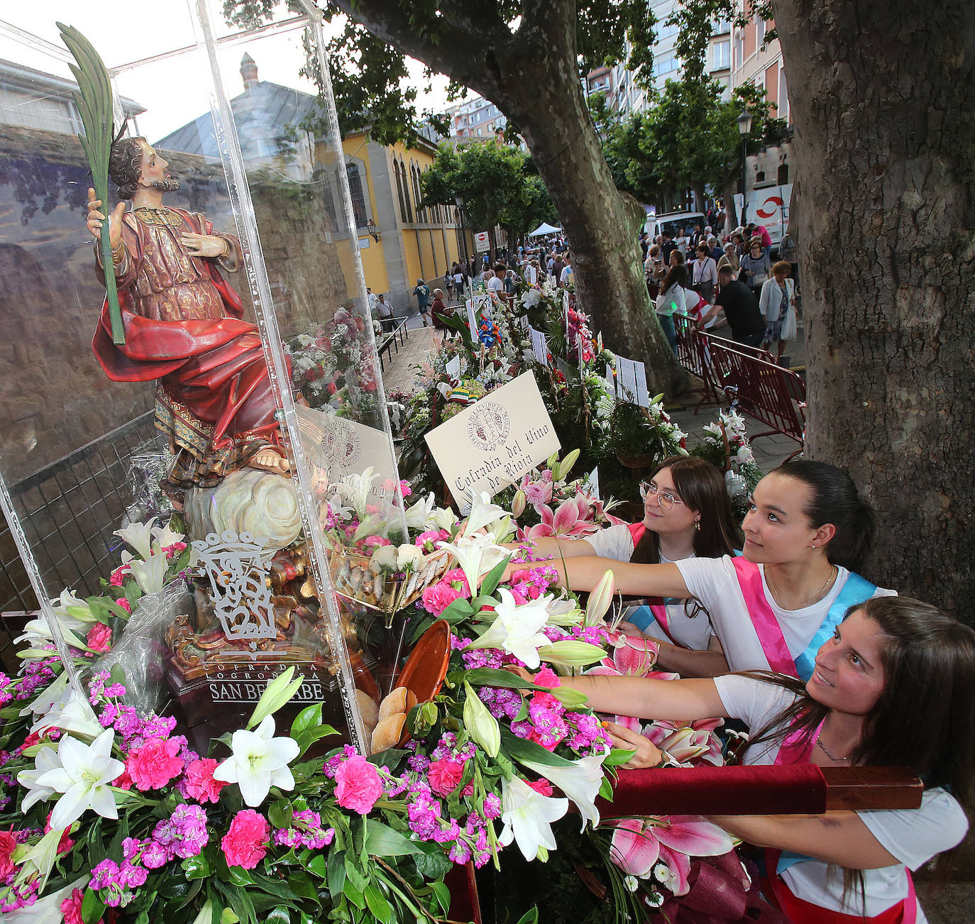 Ofrenda floral a San Bernabé