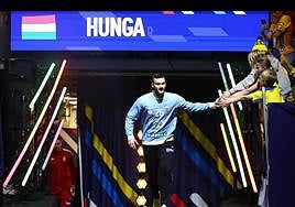 Kristof Palasics es presentado en el último partido de la selección húngara