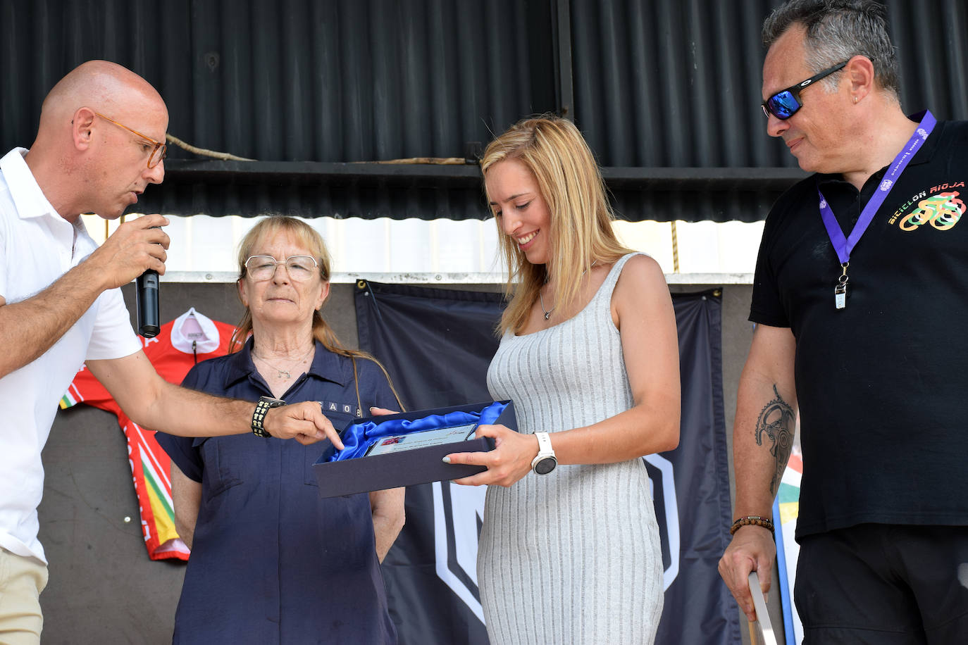 La Clásica Ciclista de La Rioja homenajea a Arturo Grávalos