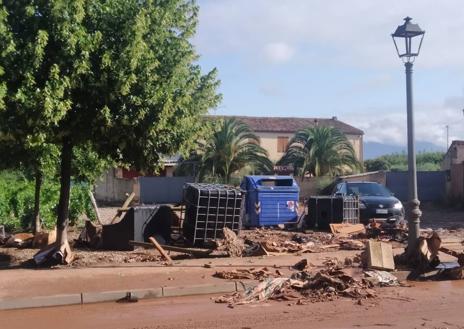 Imagen secundaria 1 - Barro, daños y pérdidas en Huércanos, «zona catastrófica»