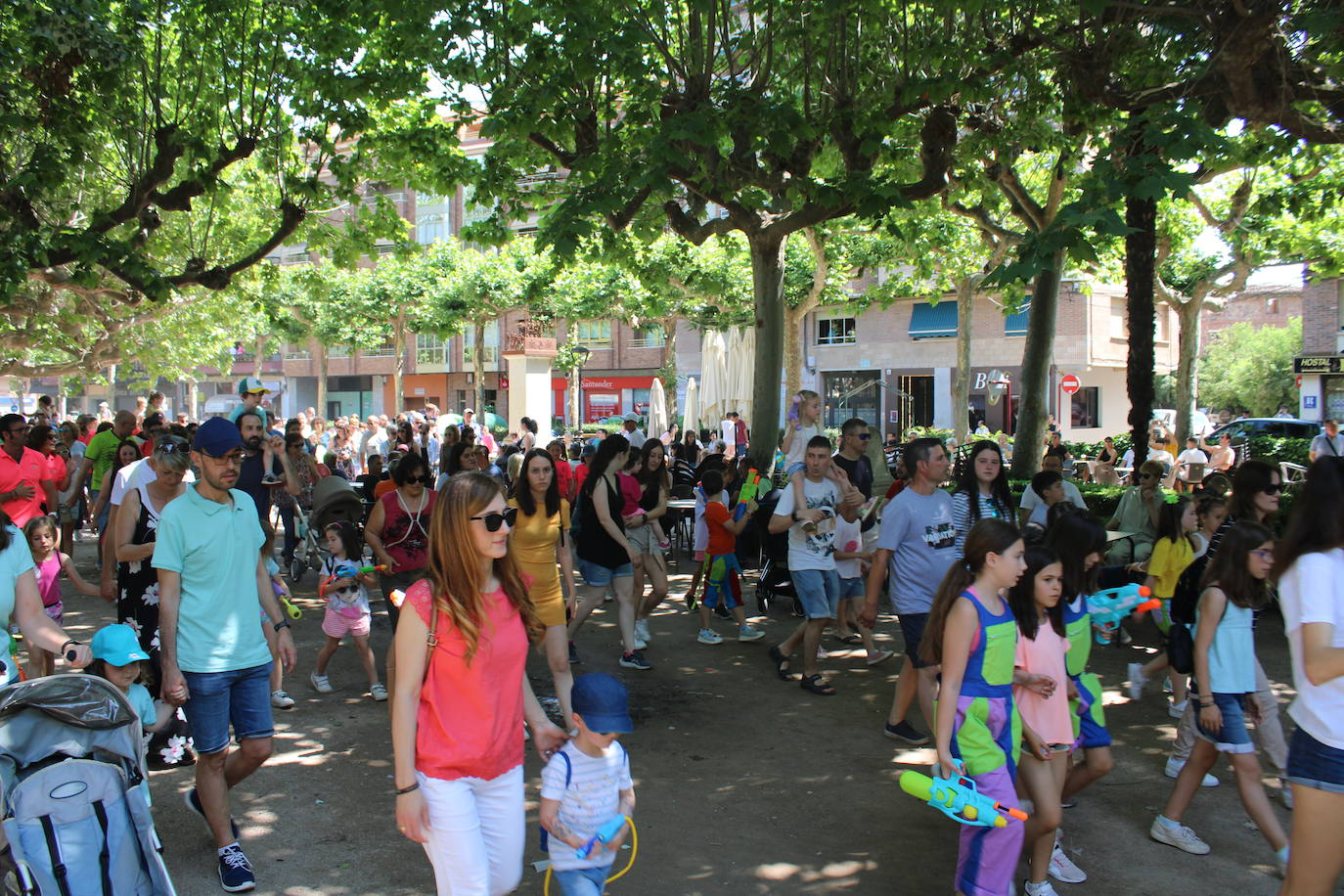 Chiquivueltas y guerra de agua en las fiestas de Nájera