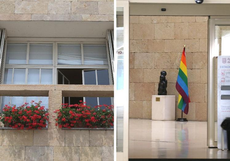 El balcón, a la izquierda, sin la bandera. Y a la derecha, la que se colocó dentro del edificio como sustituta.