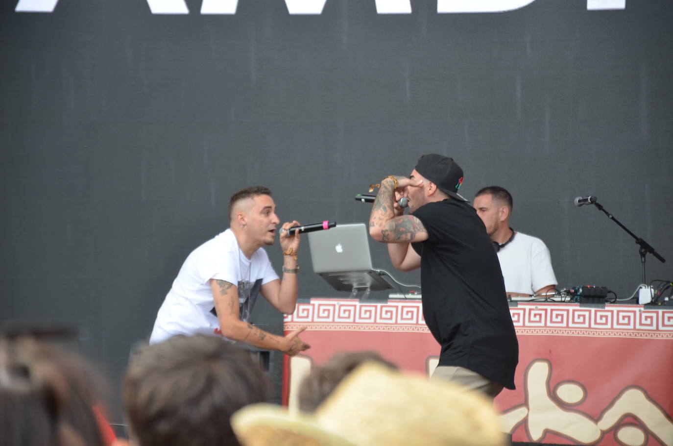 La jornada del viernes por la tarde en el Holika