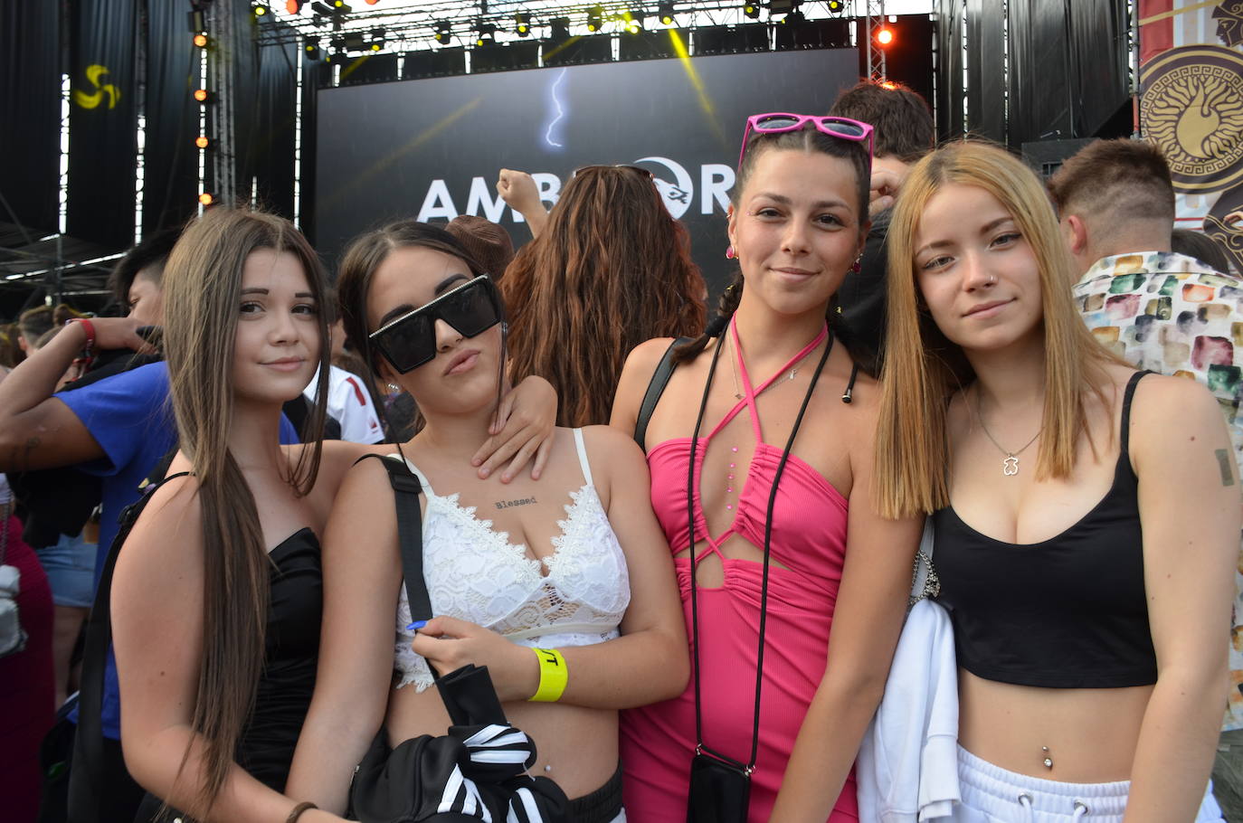 La jornada del viernes por la tarde en el Holika