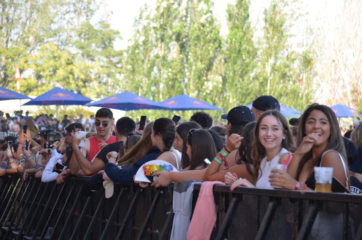 La jornada del viernes por la tarde en el Holika