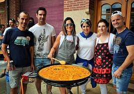 'Los Pokemon Go', el grupo de Eguzkiñe Lombera, ganó el VIII Concurso de Paellas de la Peña San Marcial.