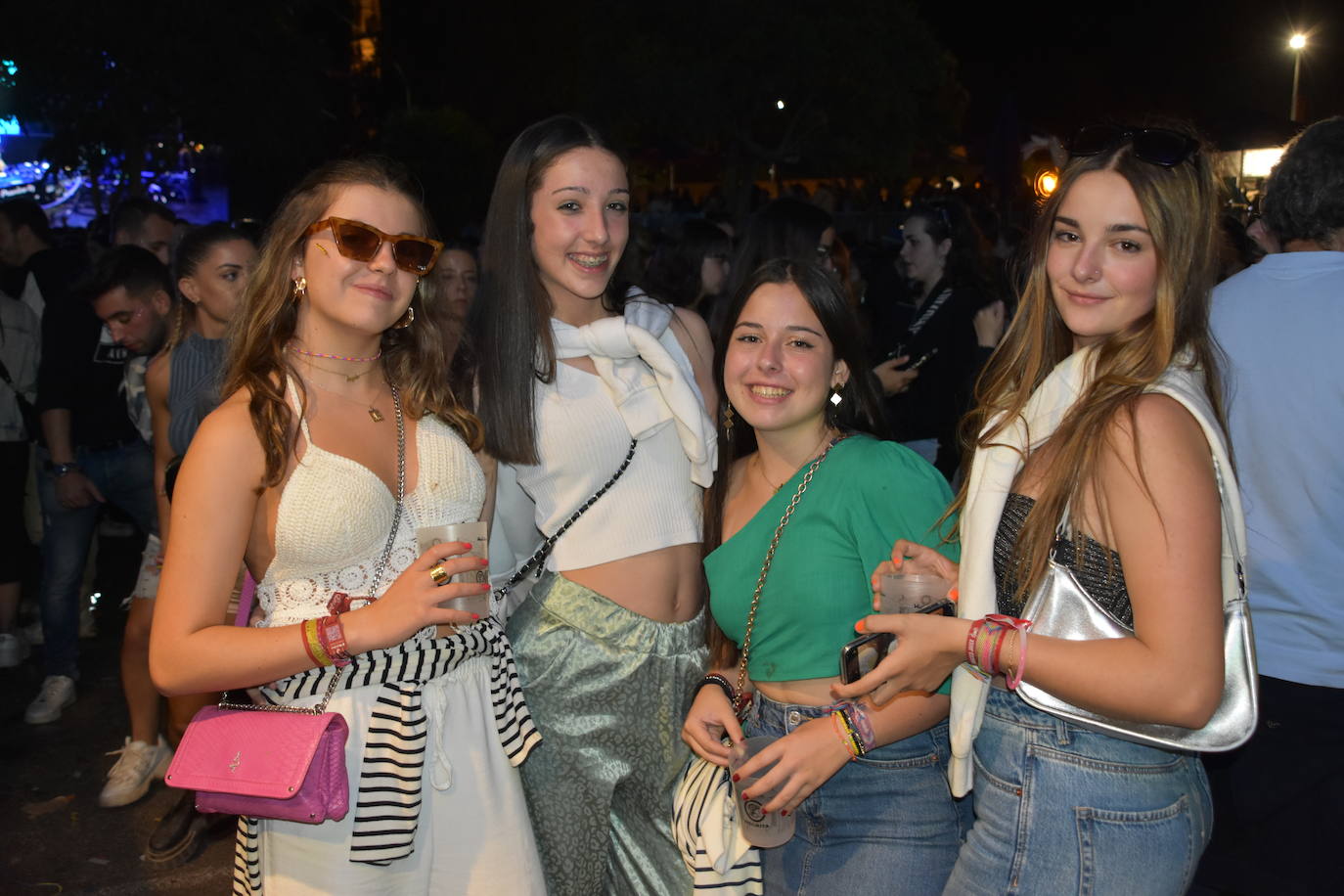 Viernes noche en el Holika