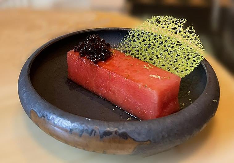 Sandía a la plancha con coral de menta