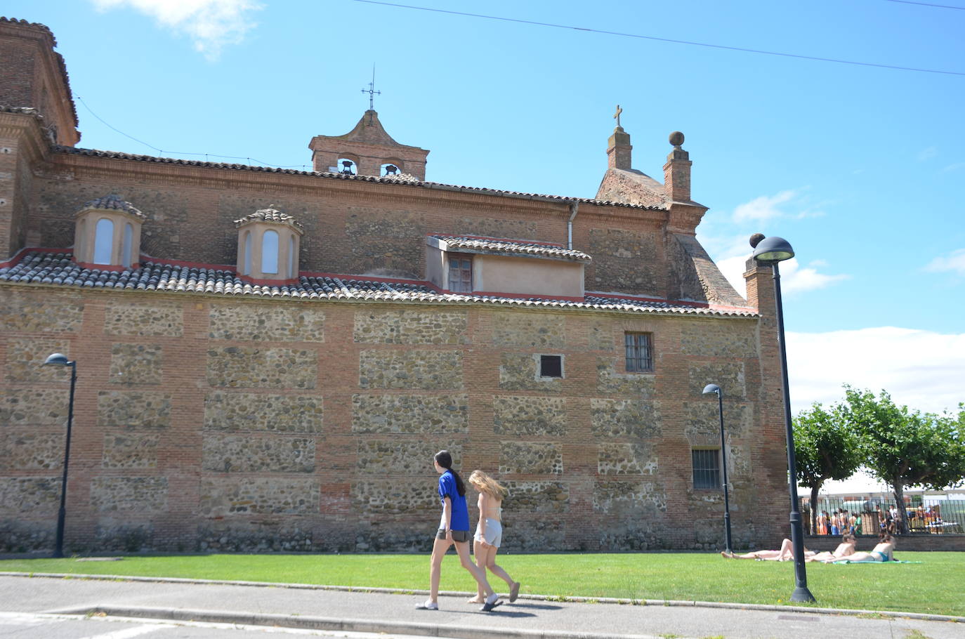 La acampada del Holika no para