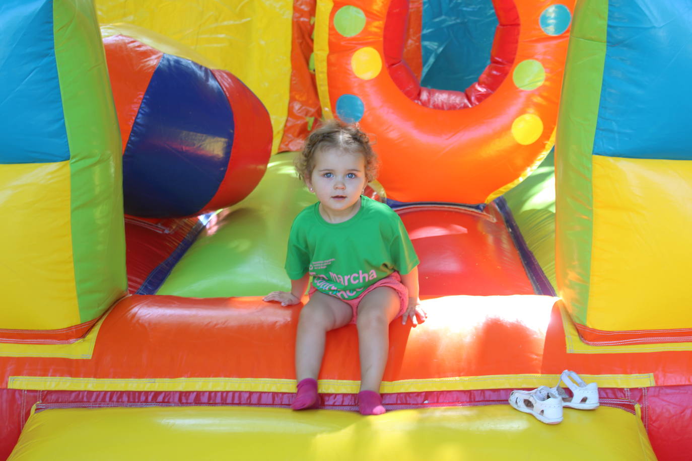 La VI Marcha contra el cáncer reúne a más de 1.200 personas en Nájera