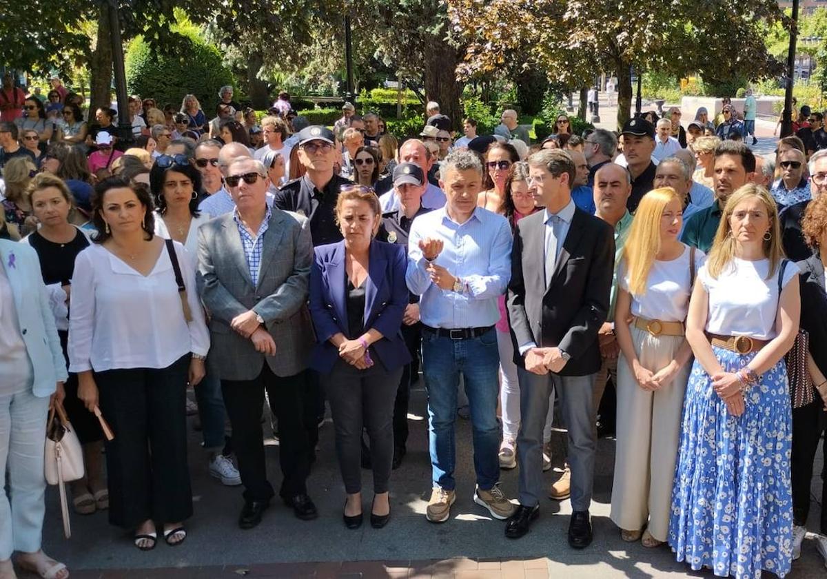 Concentración este mediodía frente a la Delegación del Gobierno.