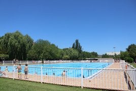 El lunes por la mañana los usuarios de las piscinas najerinas ya estaban disfrutando de la olímpica.