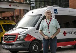José Ignacio Rodríguez-Maimón Aguirre, en el parking trasero de la sede logroñesa de Cruz Roja en La Rioja.