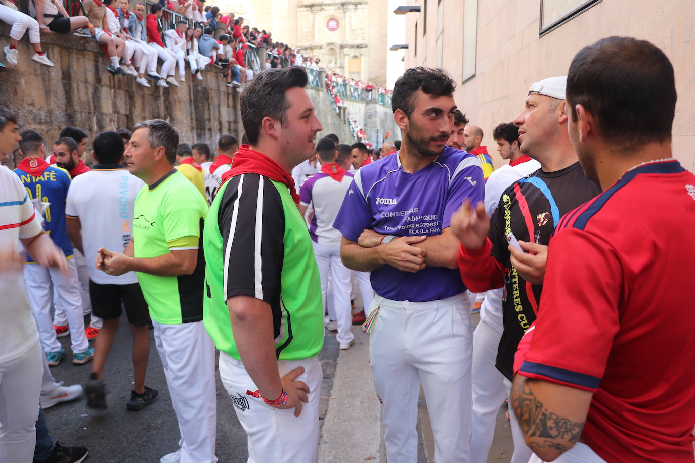 Decenas de riojanos van cada día a los encierros de San Fermín y después vuelven al trabajo