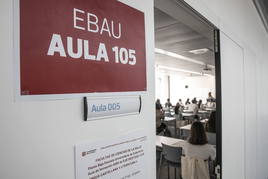 Prueba de la EBAU en un aula de la Universidad de La Rioja