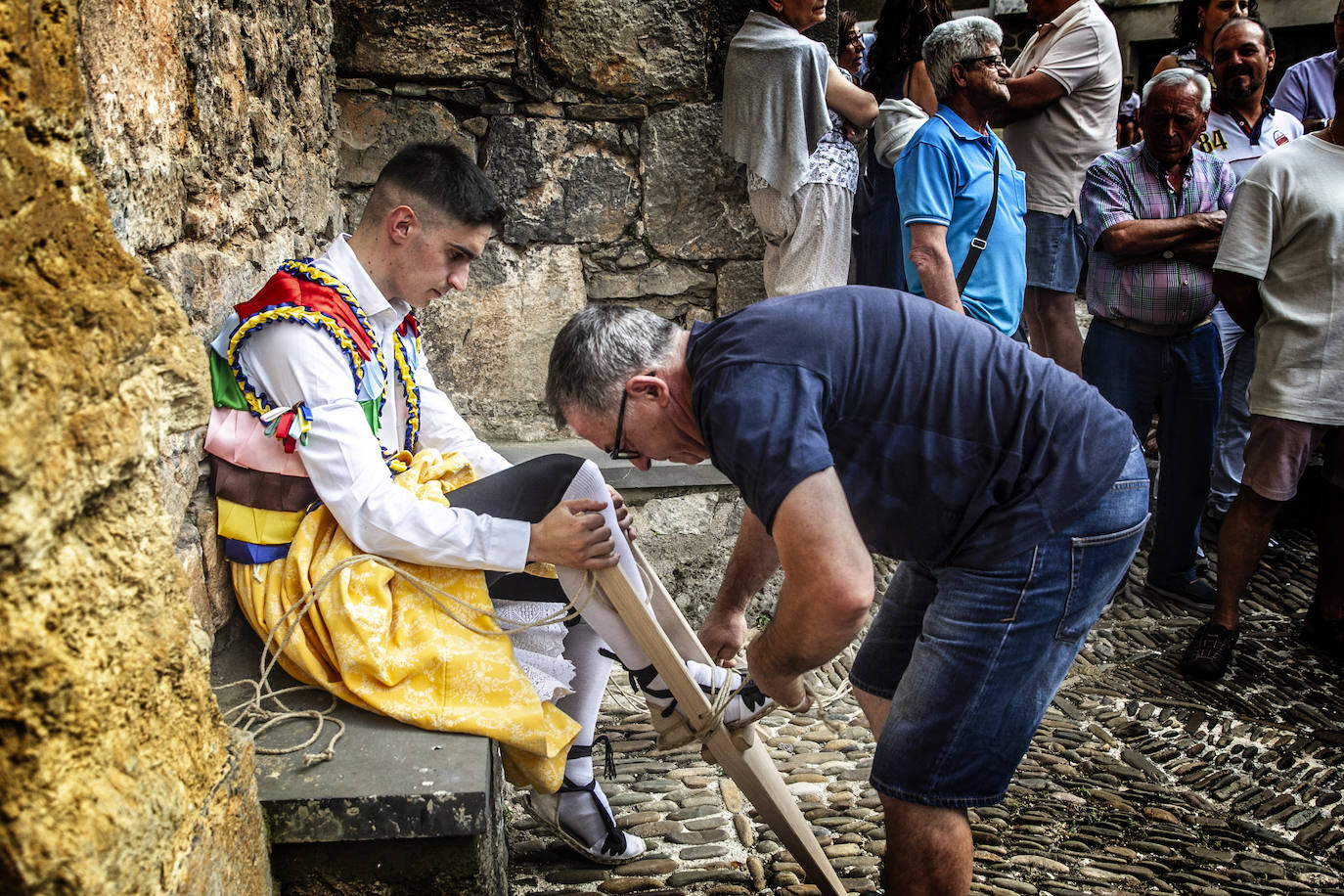 Los danzadores de Anguiano cumplen con la tradición