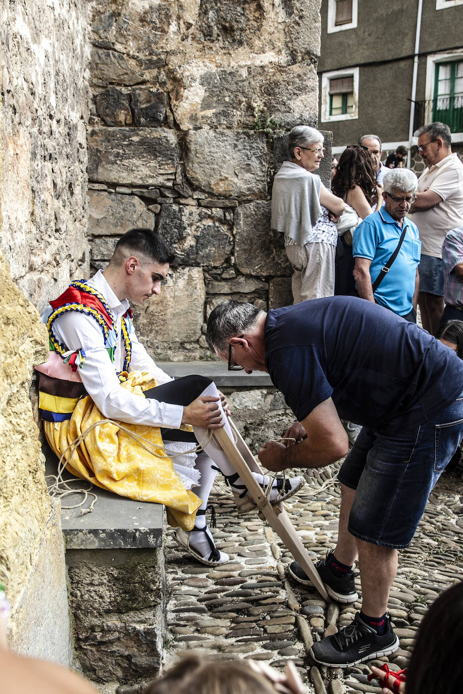 Los danzadores de Anguiano cumplen con la tradición